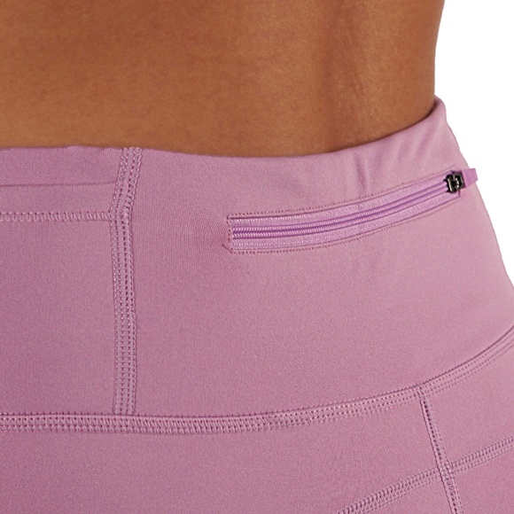 Capri yoga leggings side,key and back pockets - Picture 4 of 6